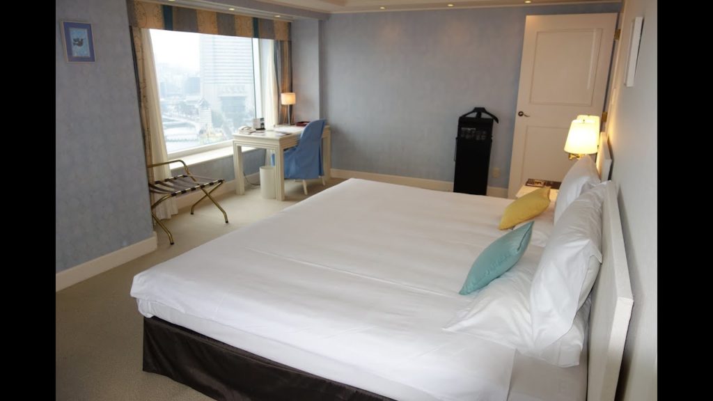 InterContinental Yokohama Grand, Designers Guild Suite (Day View)