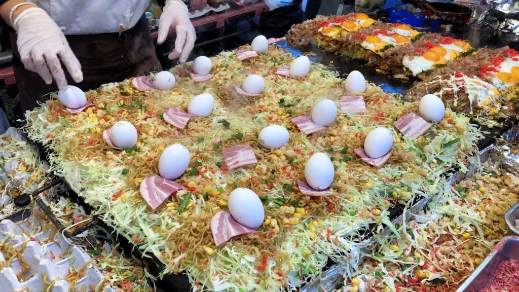 その場でファンが出来るお好み焼き屋さん 2020 職人芸 Street Food Japan Okonomiyaki how to make okonomiyaki  [飯テロ公式]