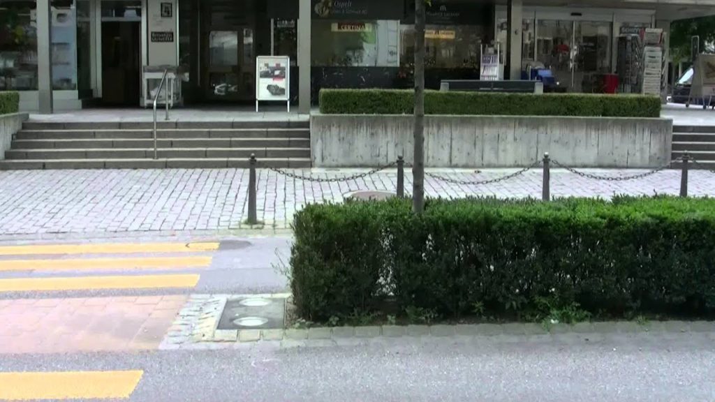 アキーラさん散策⑤リヒテンシュタイン・ファドゥーツ市街Vaduz,Liechtenstein