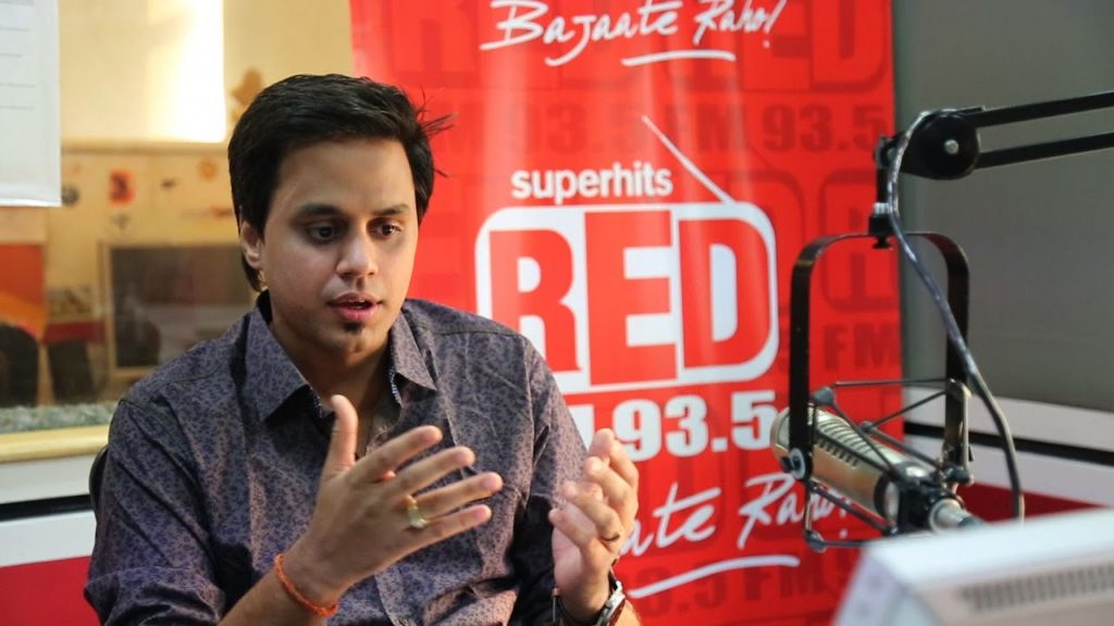 RJ Raunac Caught @ Red FM