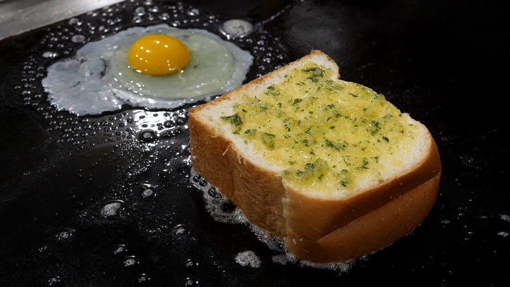 egg fried garlic toast / korean street food