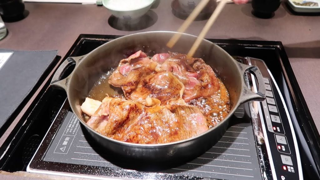 Osaka’s Kitchen Street, Kuwayaki, and Sukiyaki [Vlog 83]