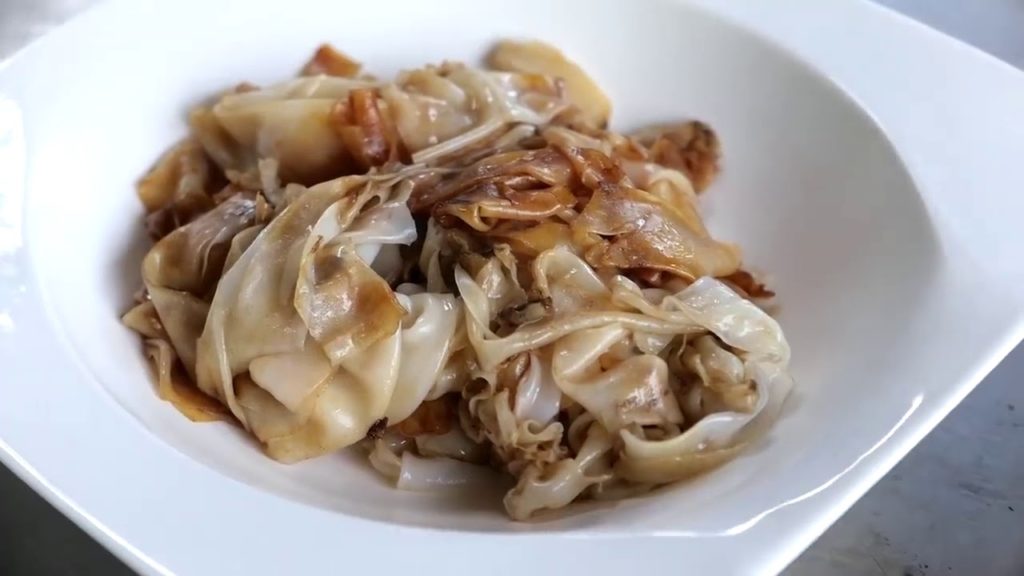 Thai Street Food   GIANT LOBSTER Gravy Noodles Bangkok Seafood Thailand720p