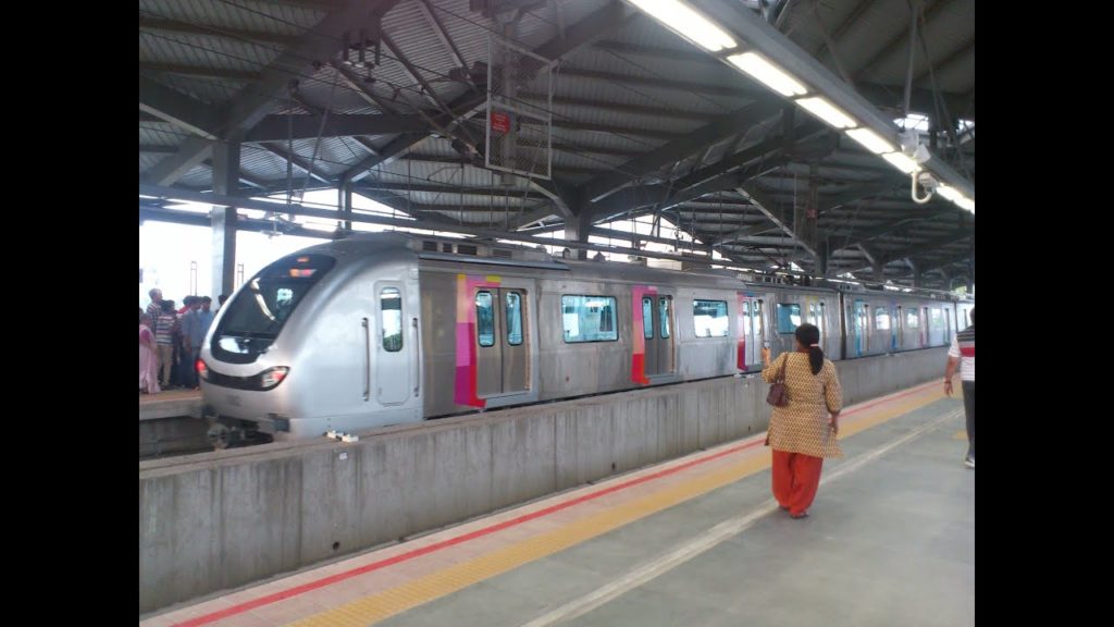 Mumbai Metro Train Ride – Versova to Ghatkopar Metro Journey Video Mumbai Metro Train Ride - Versova to Ghatkopar Metro Journey Video