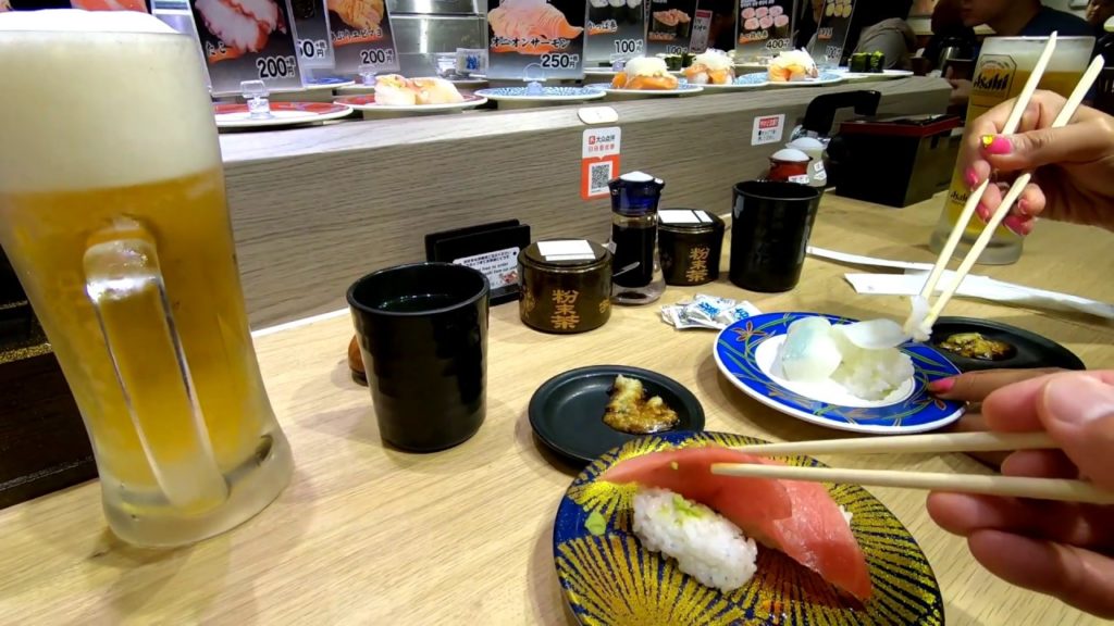 Gion Nightlife And Conveyor Belt Sushi | Taipei-Kyoto  Vlog 36