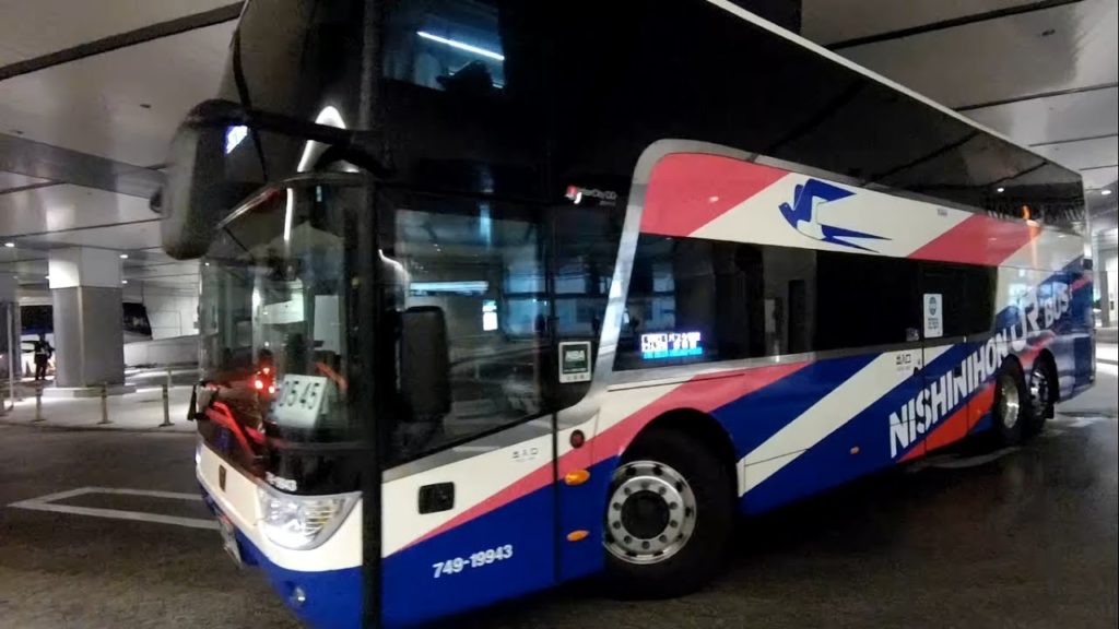 Highway Bus / Autobús Observations in Tokyo | Shinjuku Expressway Bus Terminal Japan バスタ新宿