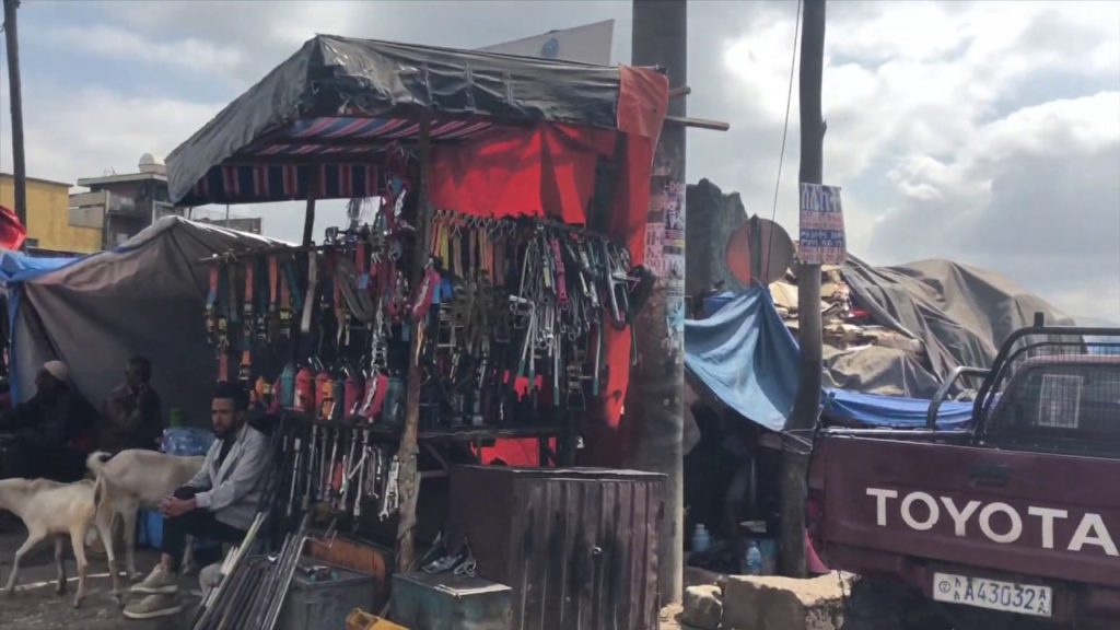 エチオピア旅 首都アディスアベバ散歩 アフリカ最大級の市場街メルカートを歩く Ethiopia Addis Ababa Merkato Market walk エチオピア旅 首都アディスアベバ散歩 アフリカ最大級の市場街メルカートを歩く Ethiopia Addis Ababa Merkato Market walk