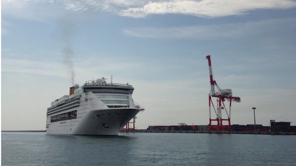 Post-tsunami Sendai Port welcomes Italian cruise liner