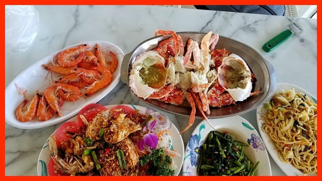 Live Fresh Seafood  in Tamsui Coastal | Taipei-Kyoto  Vlog 45