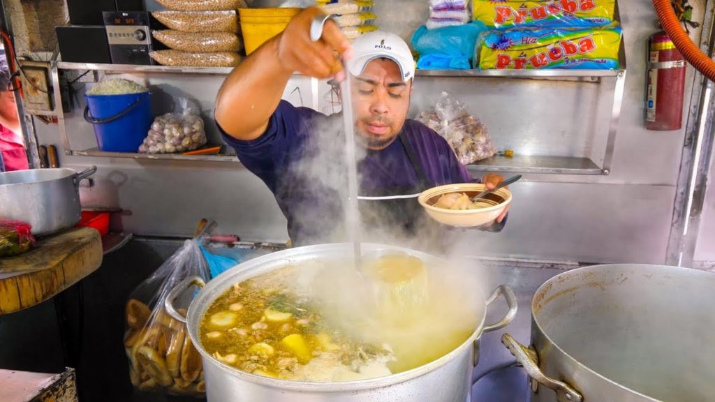 Street Food Mexico - WINNING TLACOYOS and BIRRIA in Roma Norte, Mexico City DF!