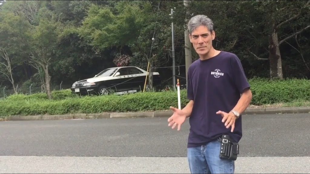 Sightseeing in Japan | Dummy Police Cars! - An Effective Way to Slow Down Motorists