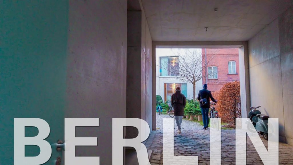 Berlin street walk Mitte 🇩🇪 Rosenthaler Platz [4K] Auguststraße 2020 Germany