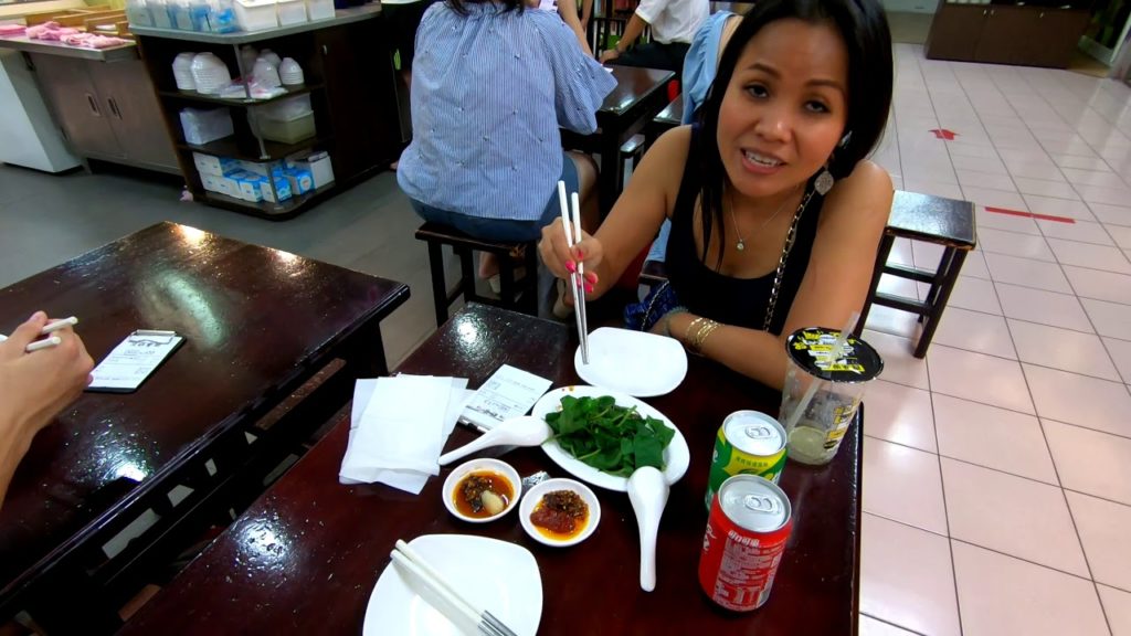 Amazing Dumplings And Beef Noodle in Taipei | Taipei-Kyoto  Vlog 04