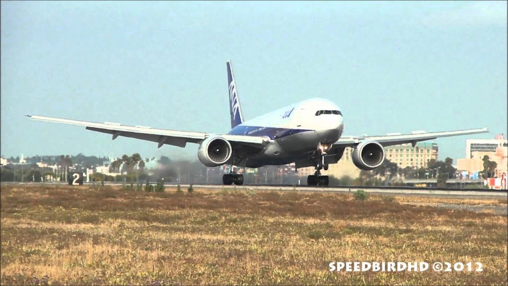 All Nippon Airways Boeing 777-281(ER) [JA717A] Landing