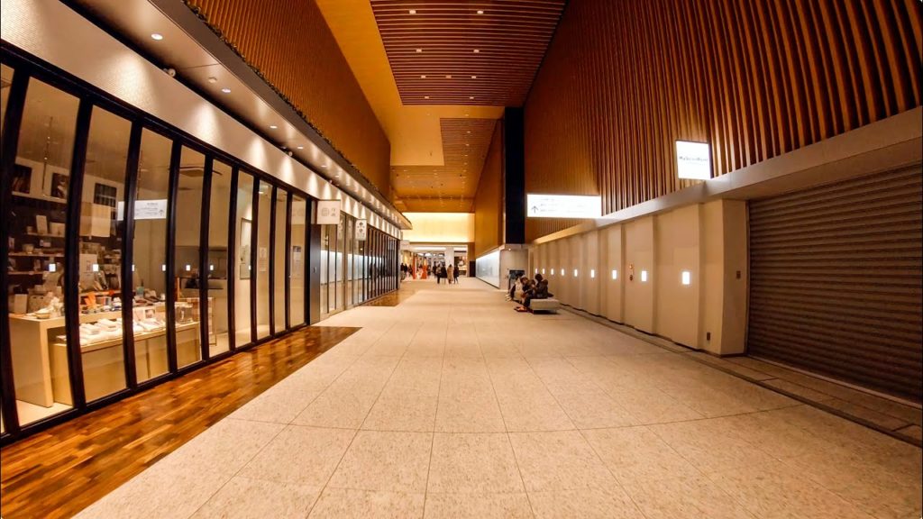 JR Nagoya Station, Aichi Japan JR名古屋駅  | Binaural Audio 4K Walk