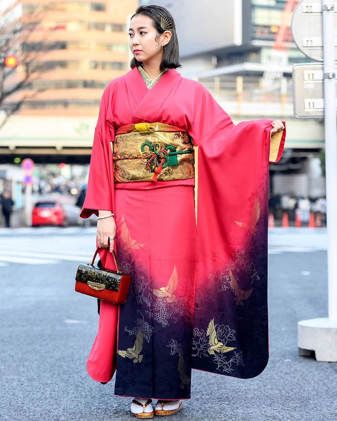 Tokyo Fashion: Traditional Japanese furisode kimono on the streets of ...