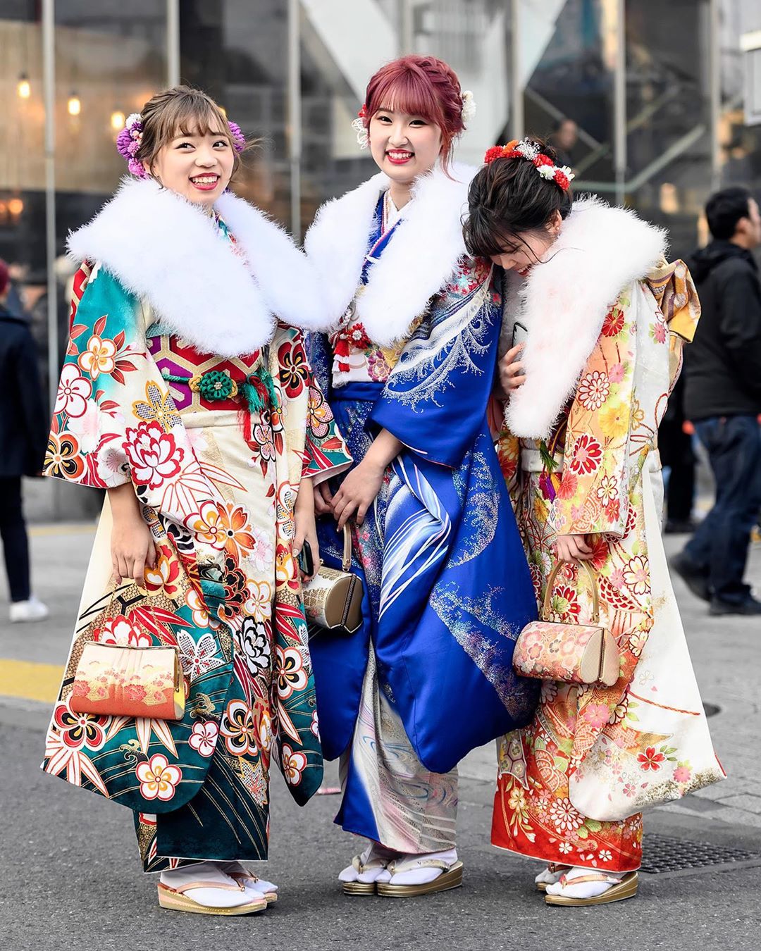 Tokyo Fashion: Traditional Japanese furisode kimono on the streets of ...