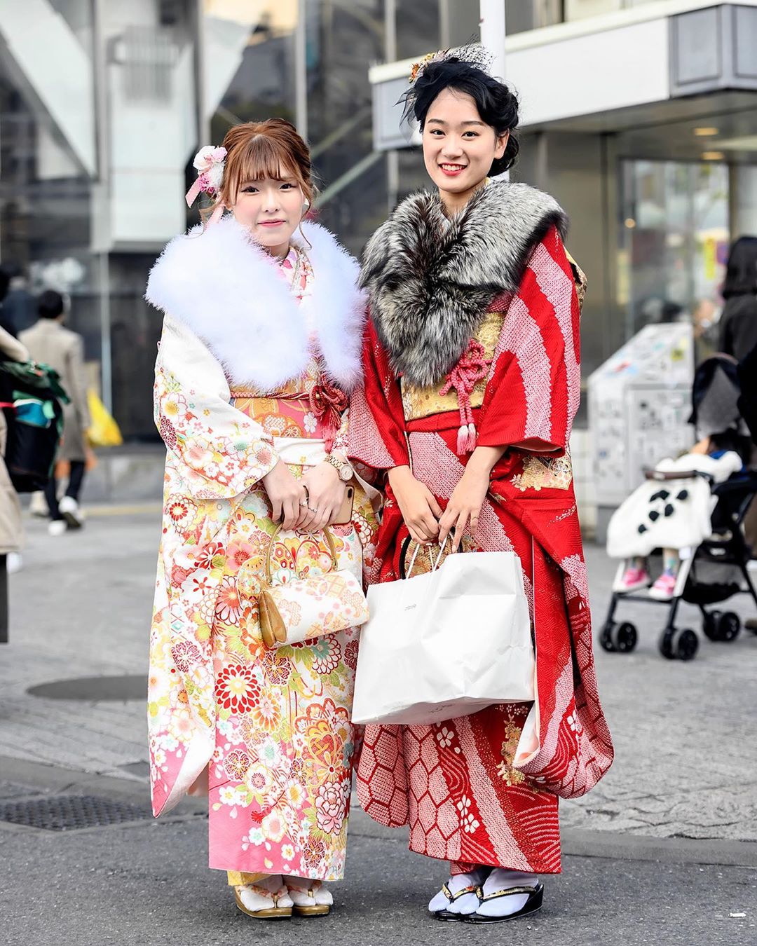 Tokyo Fashion: Traditional Japanese furisode kimono on the streets of ...