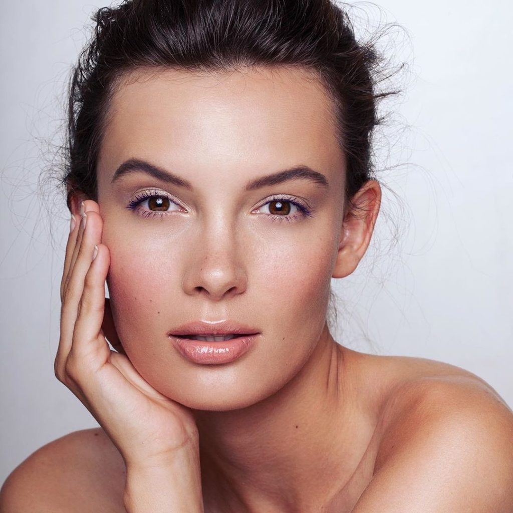 SHISEIDO: Simple yet stunning. Create the ultimate canvas with Synchro Skin Self-Refreshin… Simple yet stunning. Create the ultimate canvas with Synchro Skin Self-Refreshin...