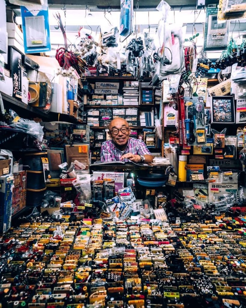 Japan Travel: All your electronic needs, sold with a smile!
: @felixmaisel
—–⠀
#Tokyo, #J… All your electronic needs, sold with a smile!
: @felixmaisel
-----⠀
#Tokyo, #J...