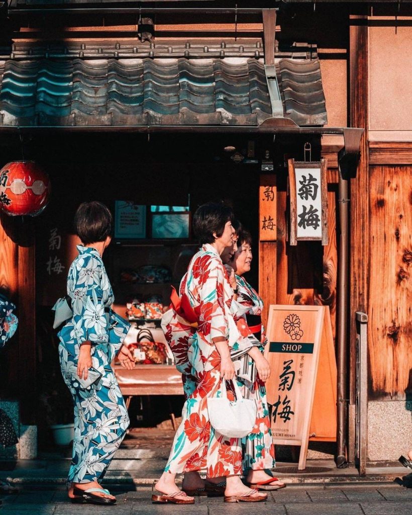 Effortlessly chic 
 @wauters_nicolas
-----⁣⠀
#Kyoto, #Japan
.⁣⠀
.⁣⠀
.⁣⠀
.⁣
#Japa...
