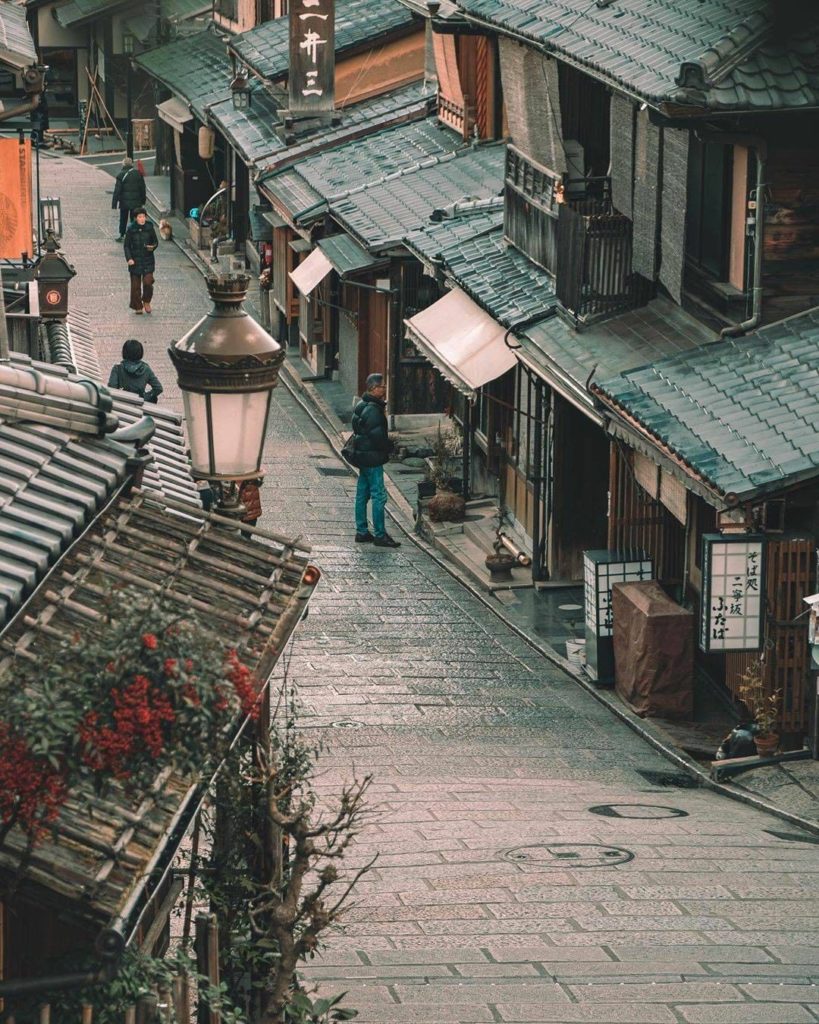 Japan Travel: Don’t think we’ll ever tire of a good Kyoto streetscape!
: @j.carlosteles
—–… Don't think we'll ever tire of a good Kyoto streetscape!
: @j.carlosteles
-----...
