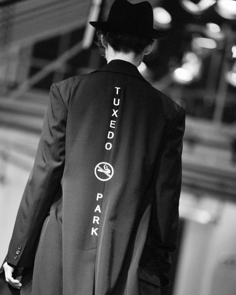 Yohji Yamamoto pour Homme AW20 show 
Backstage by @elise_toide 
#YohjiYamamoto #...