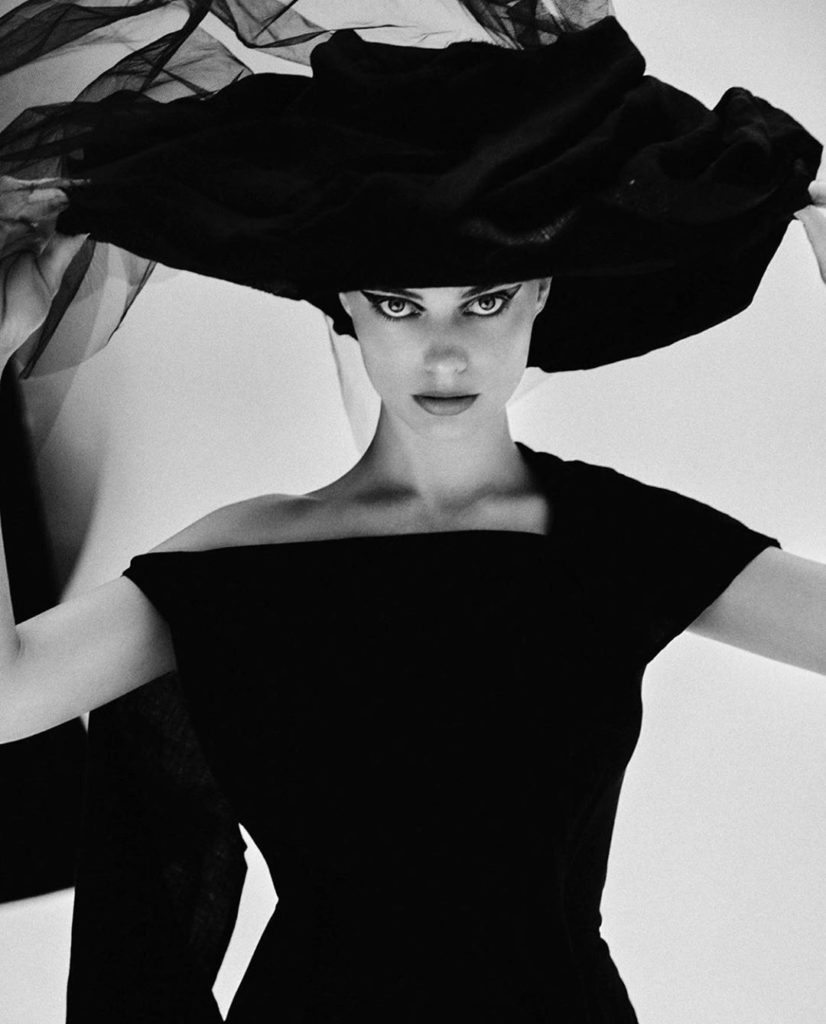 @margotrobbie wearing Yohji Yamamoto SS20 total look for « The New Hollywood iss...