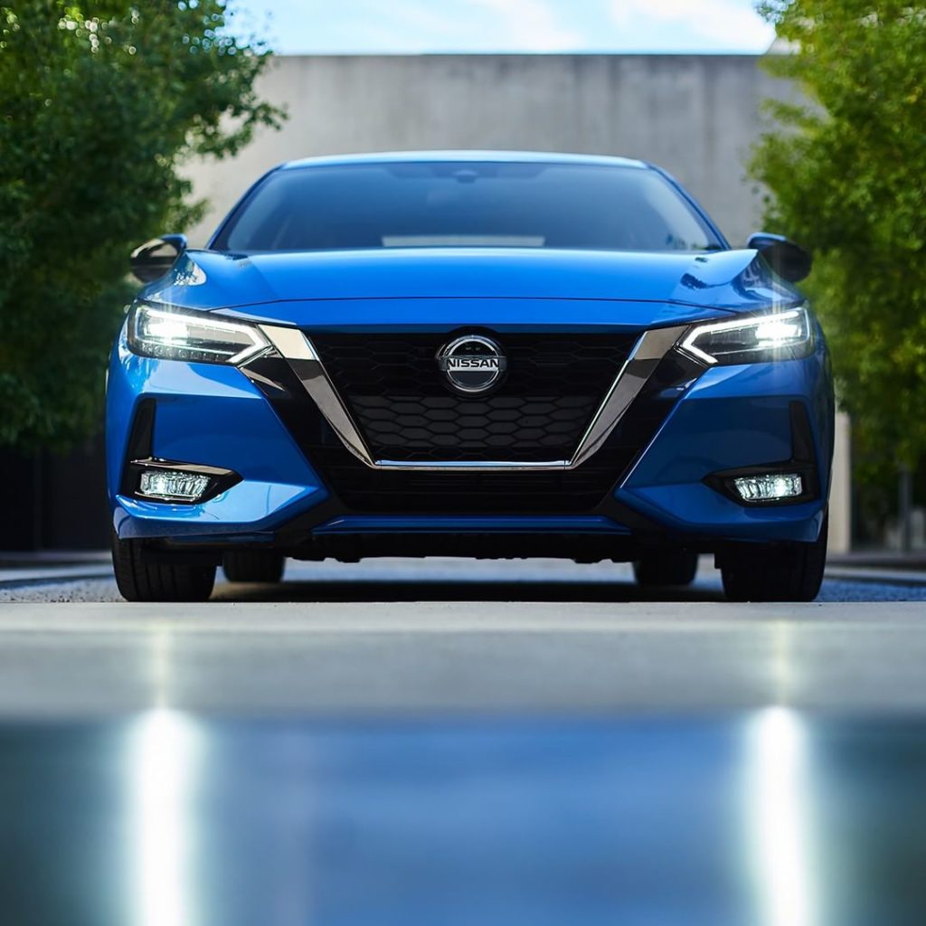 Back with another case of #DrivewayEnvy. #NissanSentra...