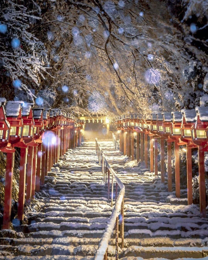 Japan Airline: .
Snow delicately falls on Kifune Shrine in Kyoto.
Beautiful and reflective in … .
Snow delicately falls on Kifune Shrine in Kyoto.
Beautiful and reflective in ...