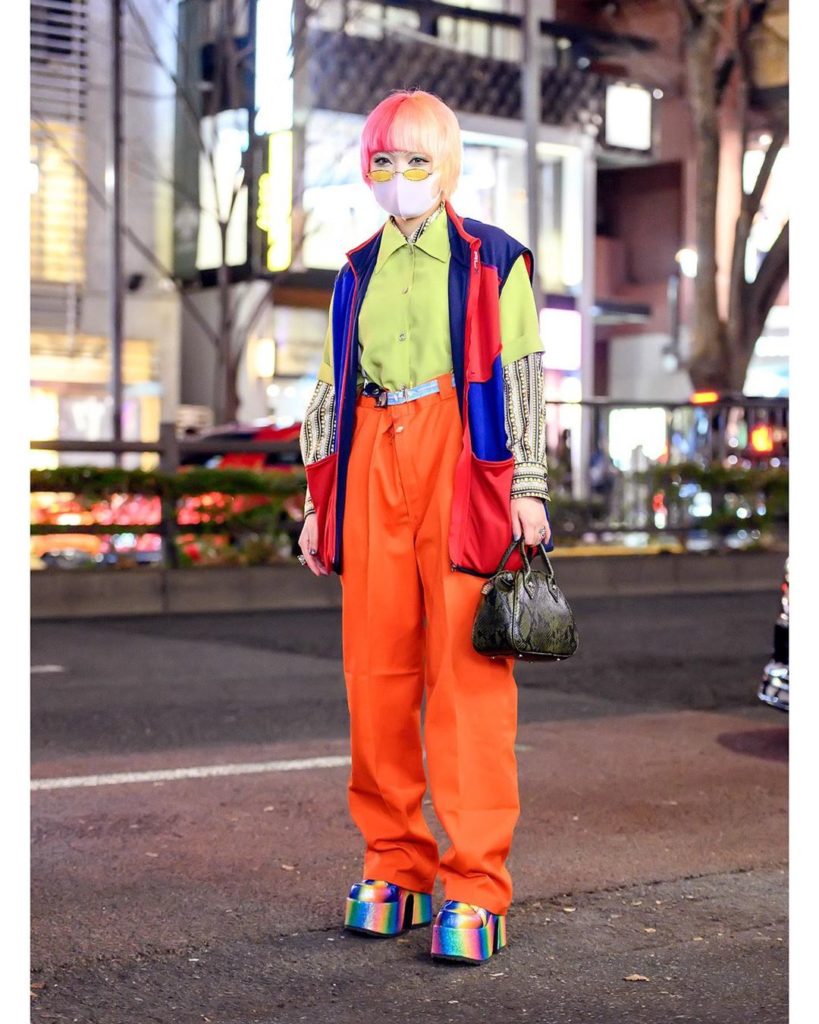Tokyo Fashion: Masked 14-year-old Japanese student Shiori (@pantu_fuck) on the street in Haraju… Masked 14-year-old Japanese student Shiori (@pantu_fuck) on the street in Haraju...