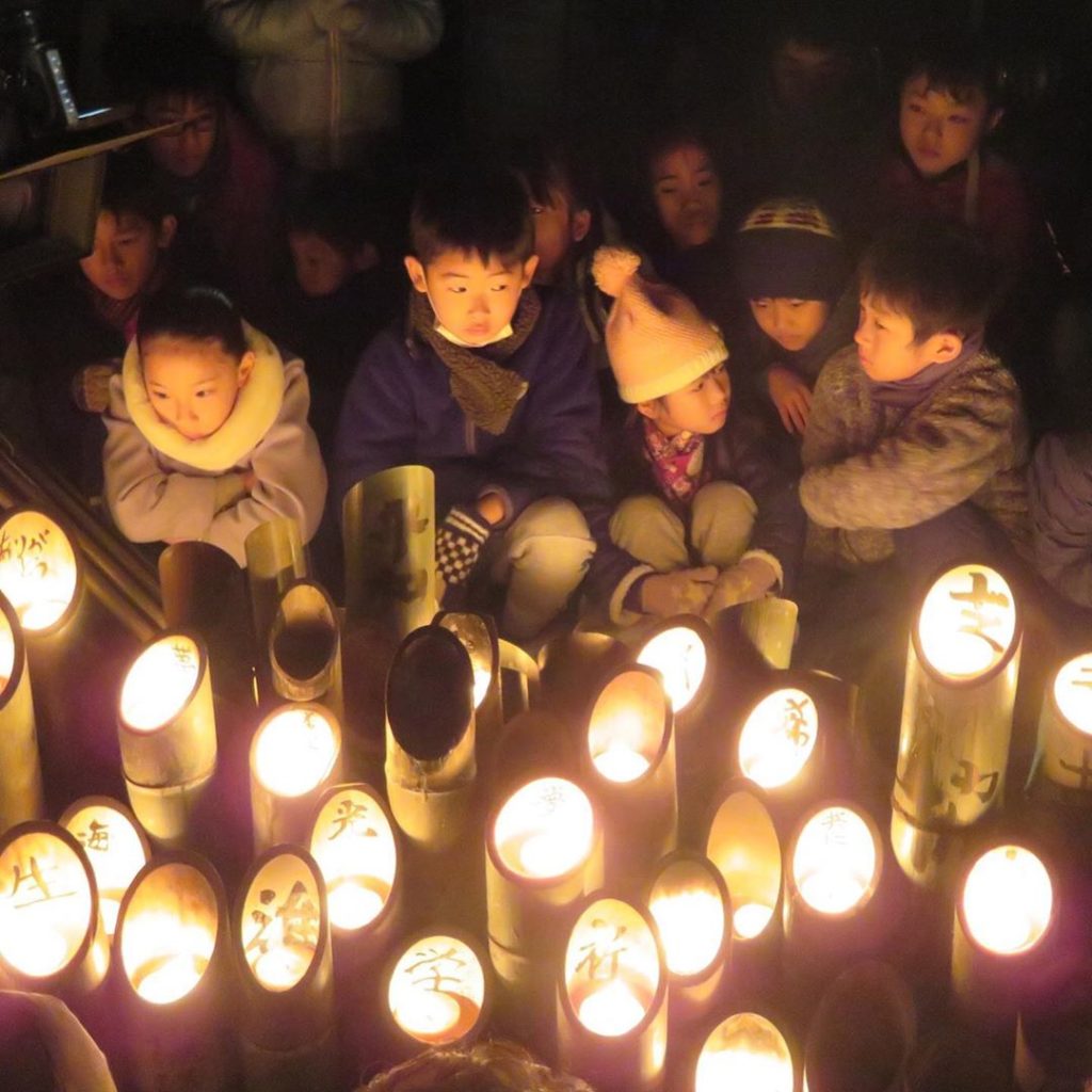 Kobe and the surrounding area on Friday morning marked a quarter century since t...