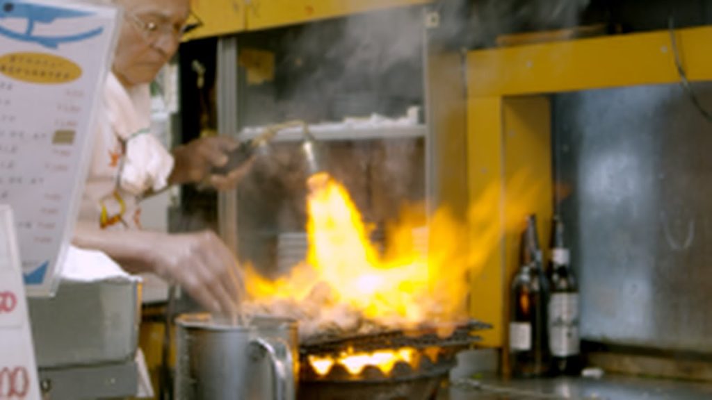 Japanese street food are cheap and delicious. Sea urchin, salmon roe, tuna、sushi、sashimi