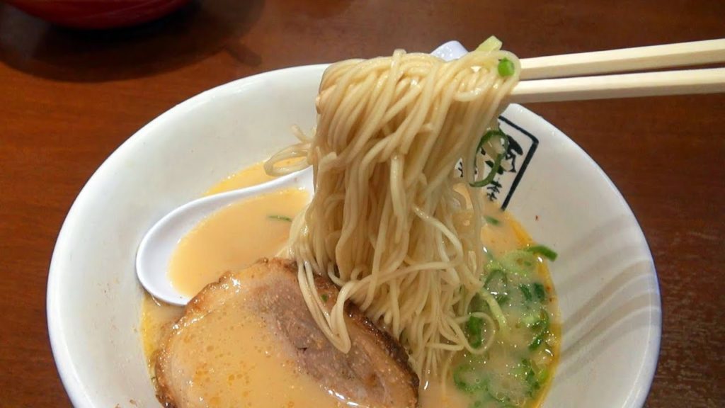 Departure of Okinawa trip ramen at Centrair 麺達は台風接近の那覇へ向かうセントレアのとんこつラーメン:Gourmet Report グルメレポート