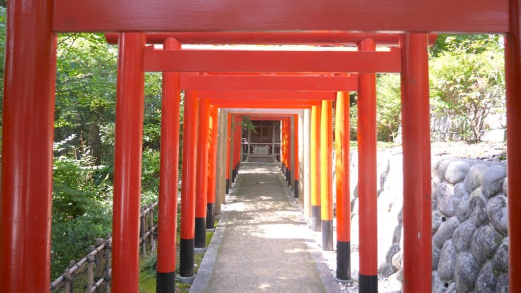 (4K) Walking in Japan around Buddhist Temple 2019 - way back home