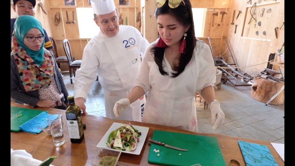 ATHENS : Greek Food Cooking & Hopping Islands! #TRAVLOG EP. 30