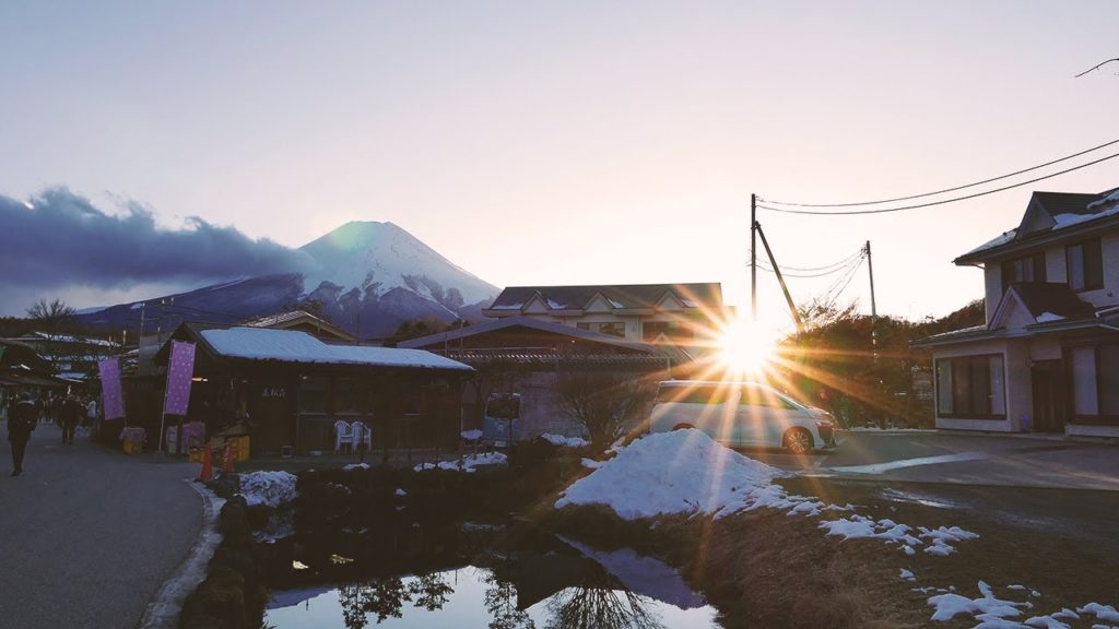 Walking at Oshino Hakkai in Yamanashi Japan / 4K Mount Fuji