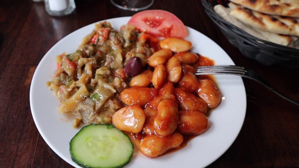 Best street food find in Paris, Saint-Michel. Where to find ethnic food in Paris? 4k