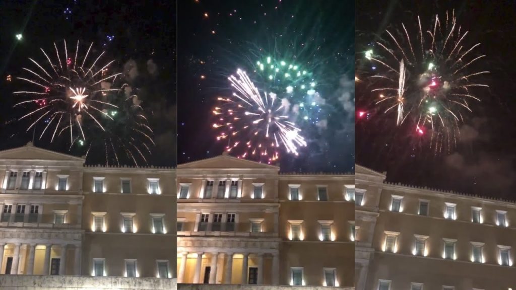 アテネの花火【新年】√ギリシャ Fireworks at Athens Parliament Building【New Year】√Greece