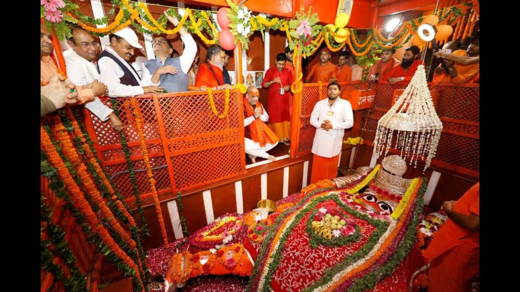 बड़े हनुमान जी मंदिर का रहस्य । प्रयागराज | Bade Hanuman Ji Allahabad(Lette hanuman Ji)