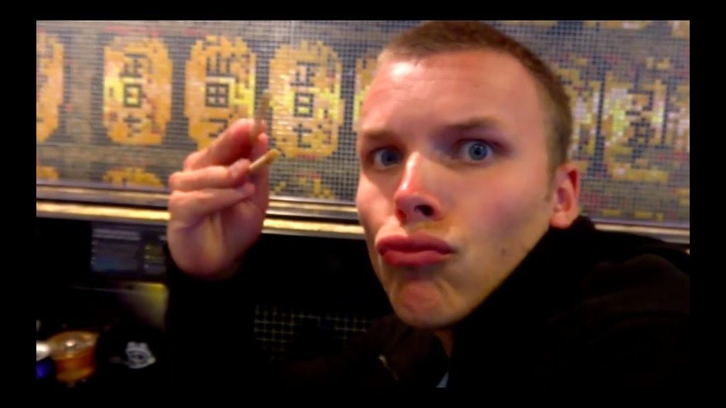 ✈ VLOG 161 - Let's Get Some Sushi! | Backpacking Around The World! (Australia)