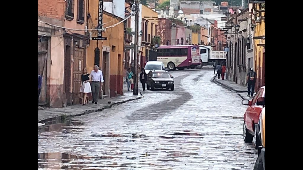 Travel Guide Walking The Streets of San Miguel Mexico