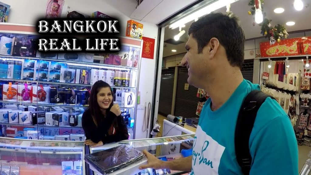 Bangkok Thailand: Real Life, Local Markets, Cheap Shopping