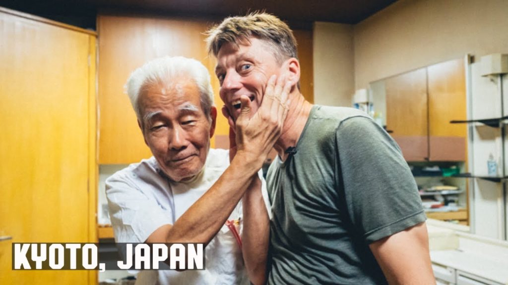 💈 Traditional Japanese Wet Shave by Cool 75 Year Old Kyoto Barber | 下前理容室 Shitamae Barber Shop