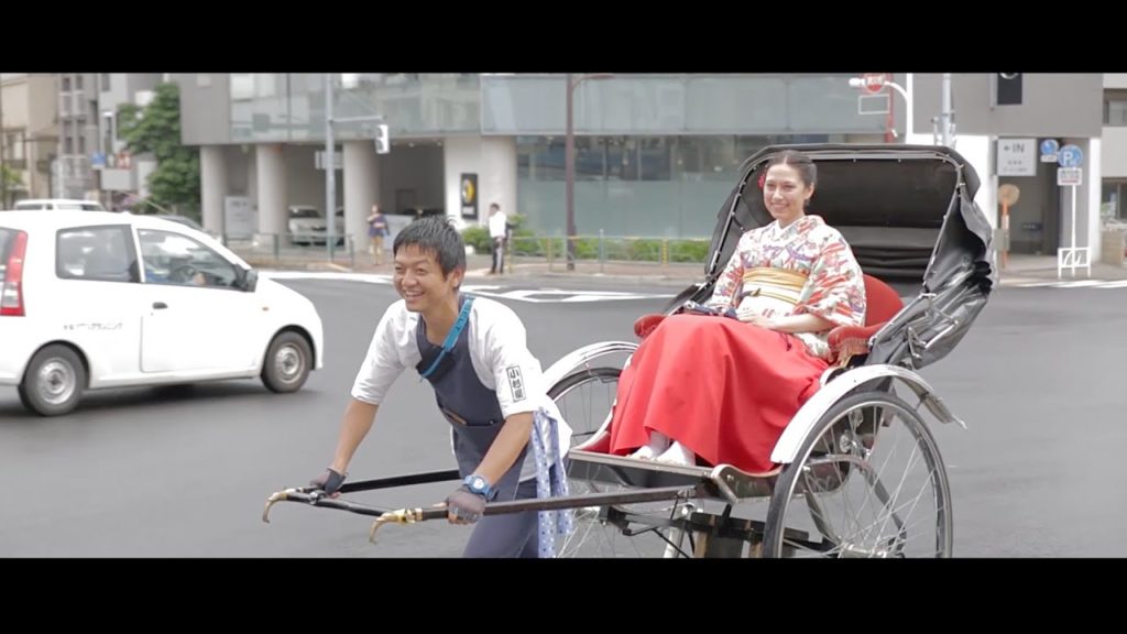 A Rickshaw Tour Through Asakusa - LIVE JAPAN