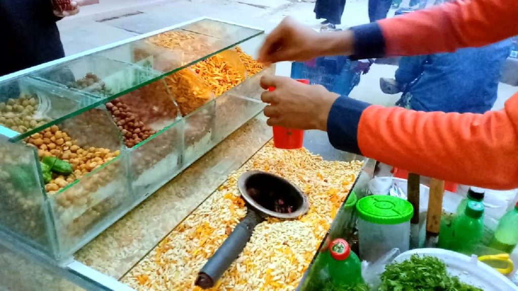 Fire Chanacur Vaje-Street Food Kolkata  । Indian most propolar hot chanachur vaje street food