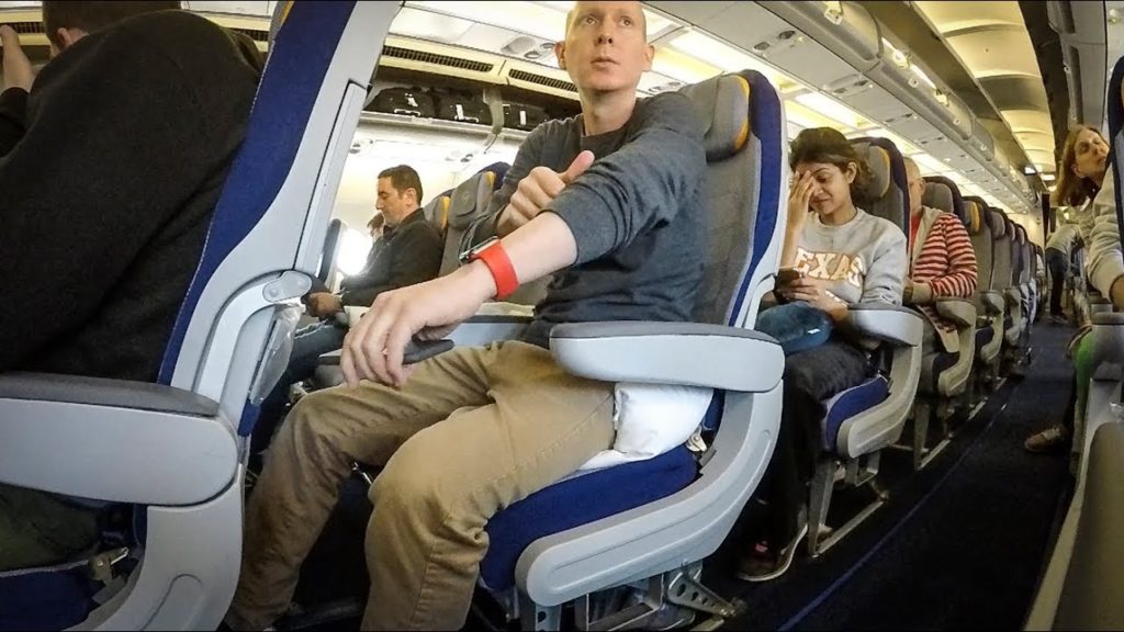 SAN-FRA on Lufthansa! A340-300 economy class ('twas kinda nice)