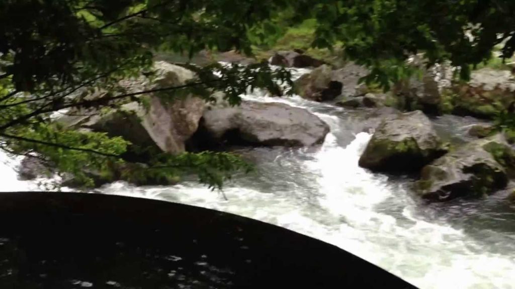 Open air bath along the river, at Ishihara-so Ryokan, Kagoshima