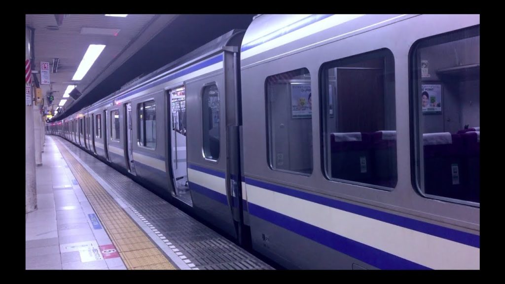 KOK BISA? STASIUN KERETA DI TOKYO SEPI BANGET ! KOK BISA? STASIUN KERETA DI TOKYO SEPI BANGET !
