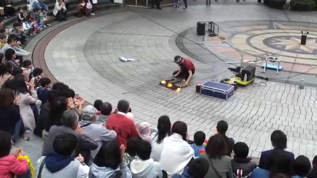 Yokohama Street Performer